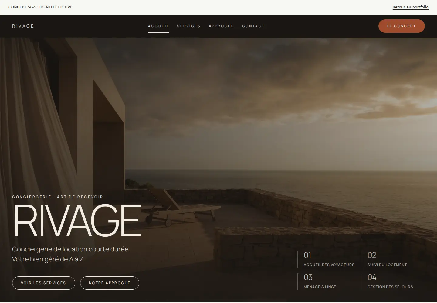 Concept fictif Rivage Conciergerie : Terrasse face à la mer, grand titre Rivage et présentation des services.